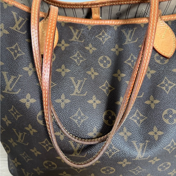 Louis Vuitton Neverfull MM Monogram - Picture 3 of 14